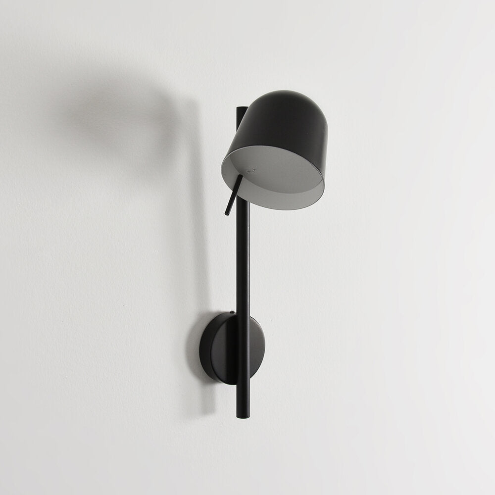 Applique HO Wall ENO Studio en acier noir