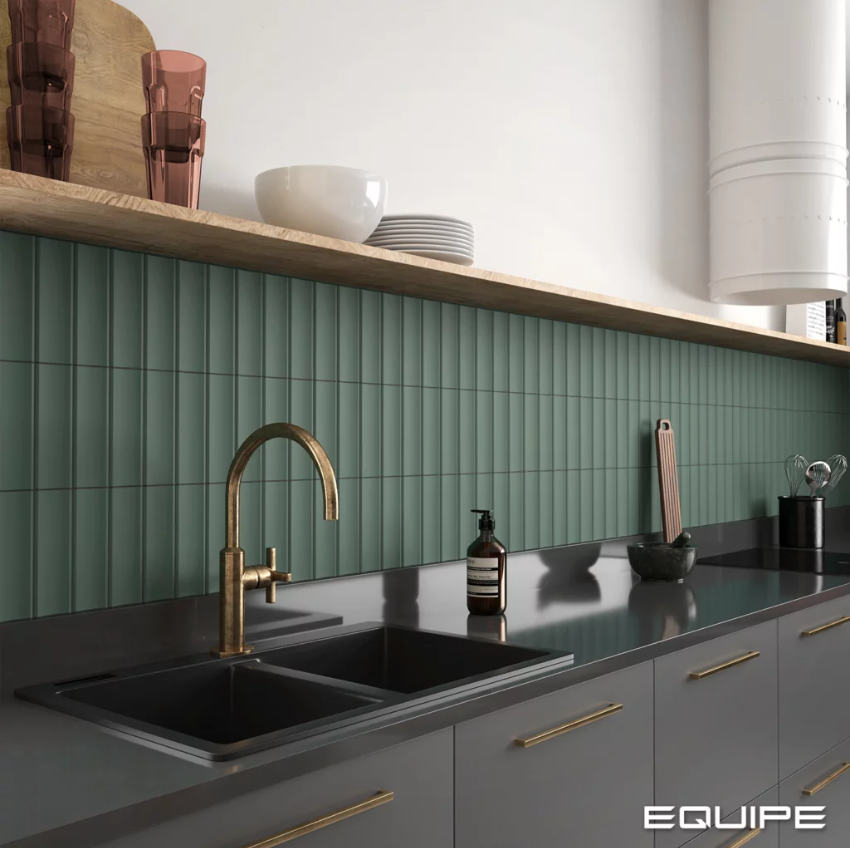 Carrelage mural galbé in, out et lisse VIBE-Newport Green 6.5 x 20 cm