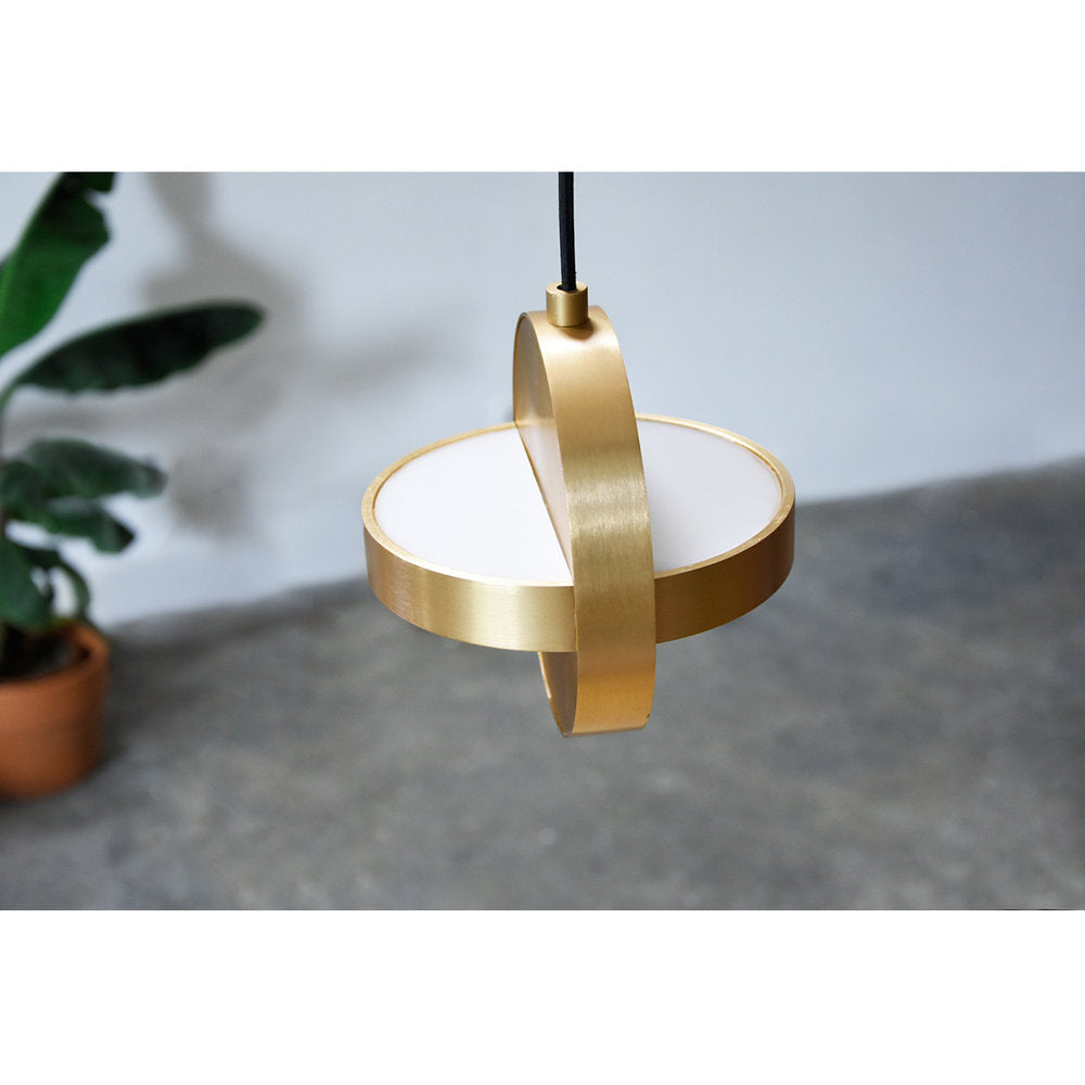 Suspension PLUS ENO Studio en méral ø 18