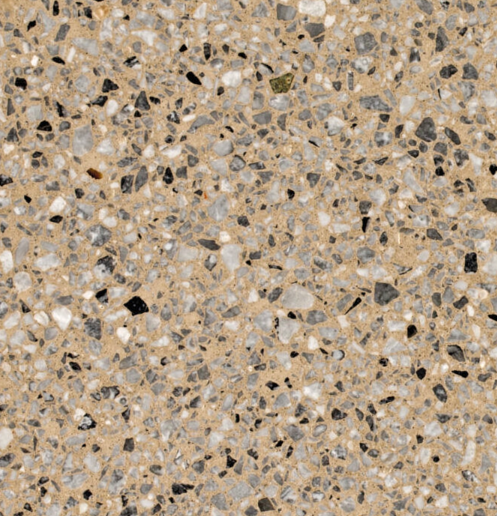 Carrelage Terrazzo Brun Minéral au fond gris-brun profond, ponctué d'éclats de marbre noirs, beiges et gris clair, pour revêtement de sol et mur.