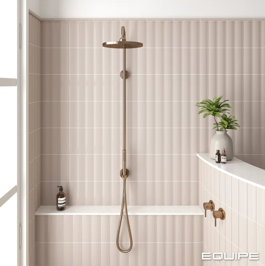 Carrelage mural galbé in, out et lisse VIBE-Taupe 6.5 x 20 cm