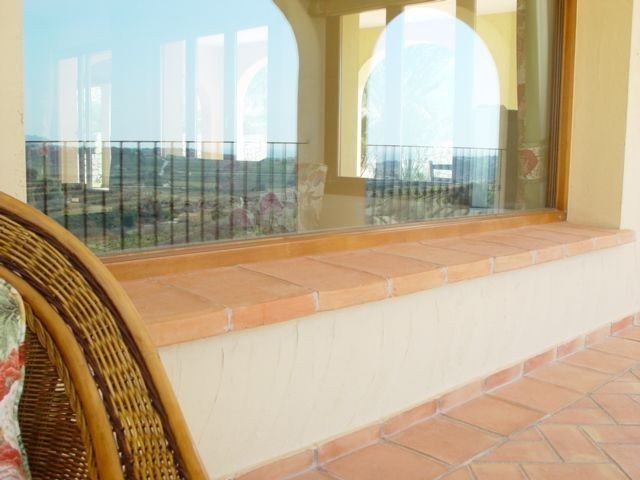 Marche d'escalier en Terre cuite artisanale/prix par carton