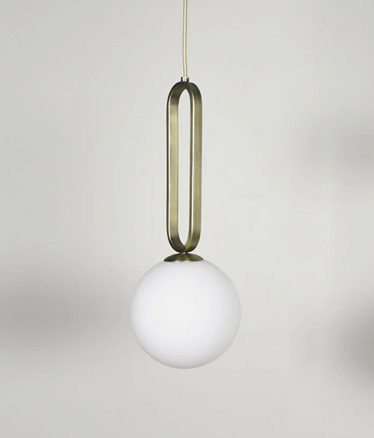 Suspension Cime ENO Studio en Verra soufflé Opaline & Acier Laiton