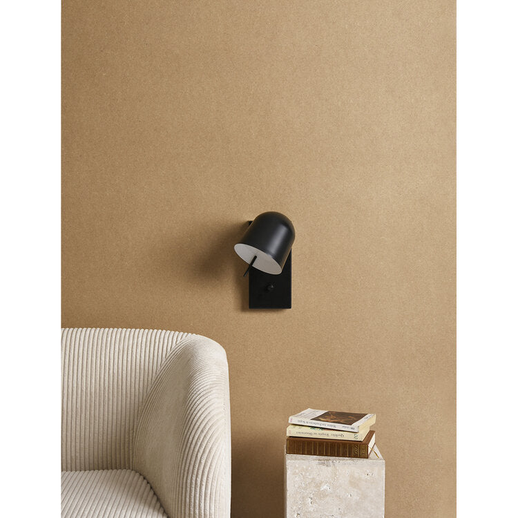 Applique murale HO Bed, ENO Studio en acier noir