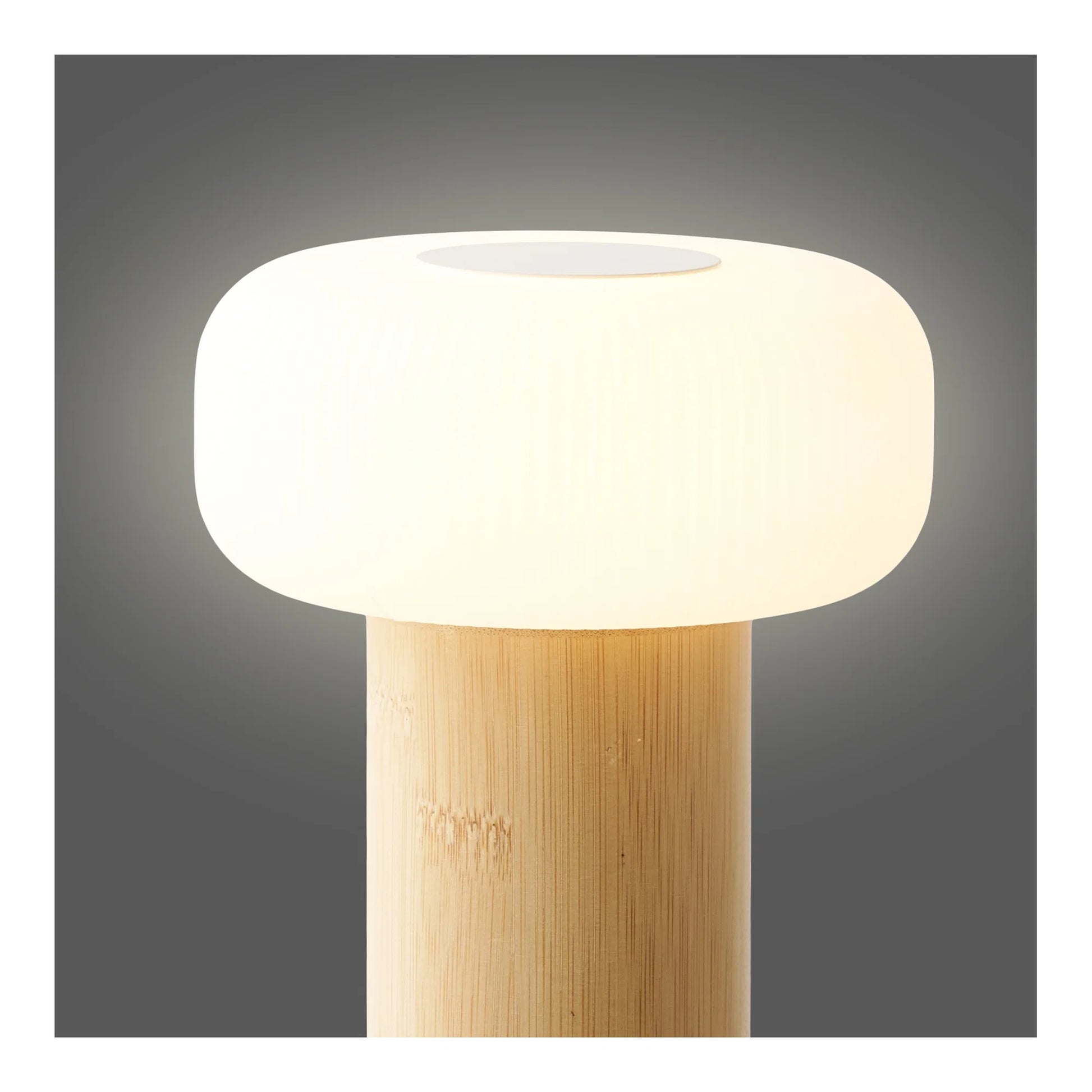 Lampe Stafford LED avec intensité lumineuse intermédiaire pour un éclairage chaleureux
