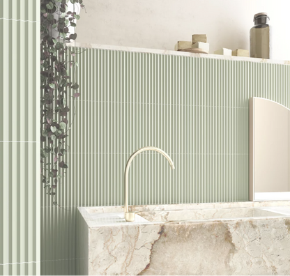 Praia tansy green mise en scene