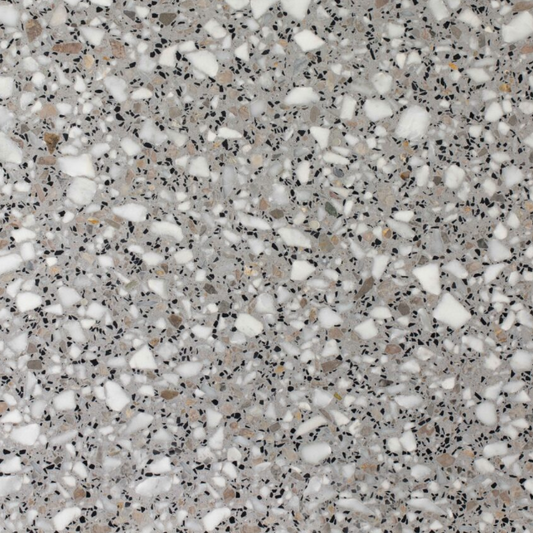 Carrelage Terrazzo Gris Perle au fond gris nuancé, ponctué d'éclats minéraux, pour revêtement de sol et mur.