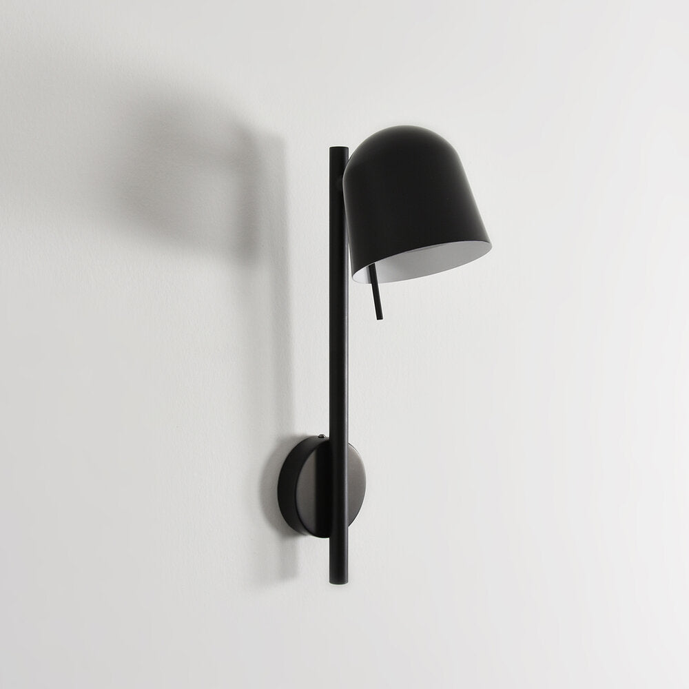 Applique murale ENO Studio noire design pour interieur moderne